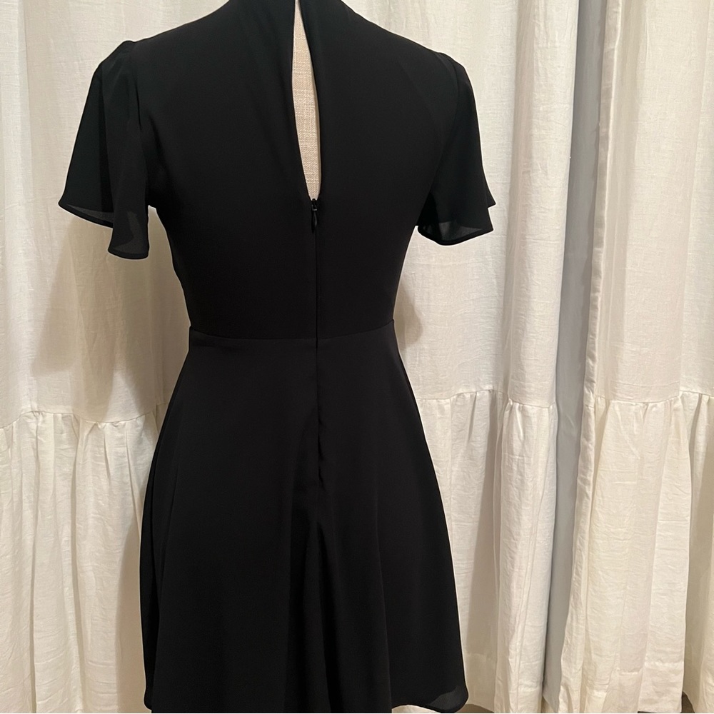 Express size 0 woman’s little black dress - Picture 2 of 4